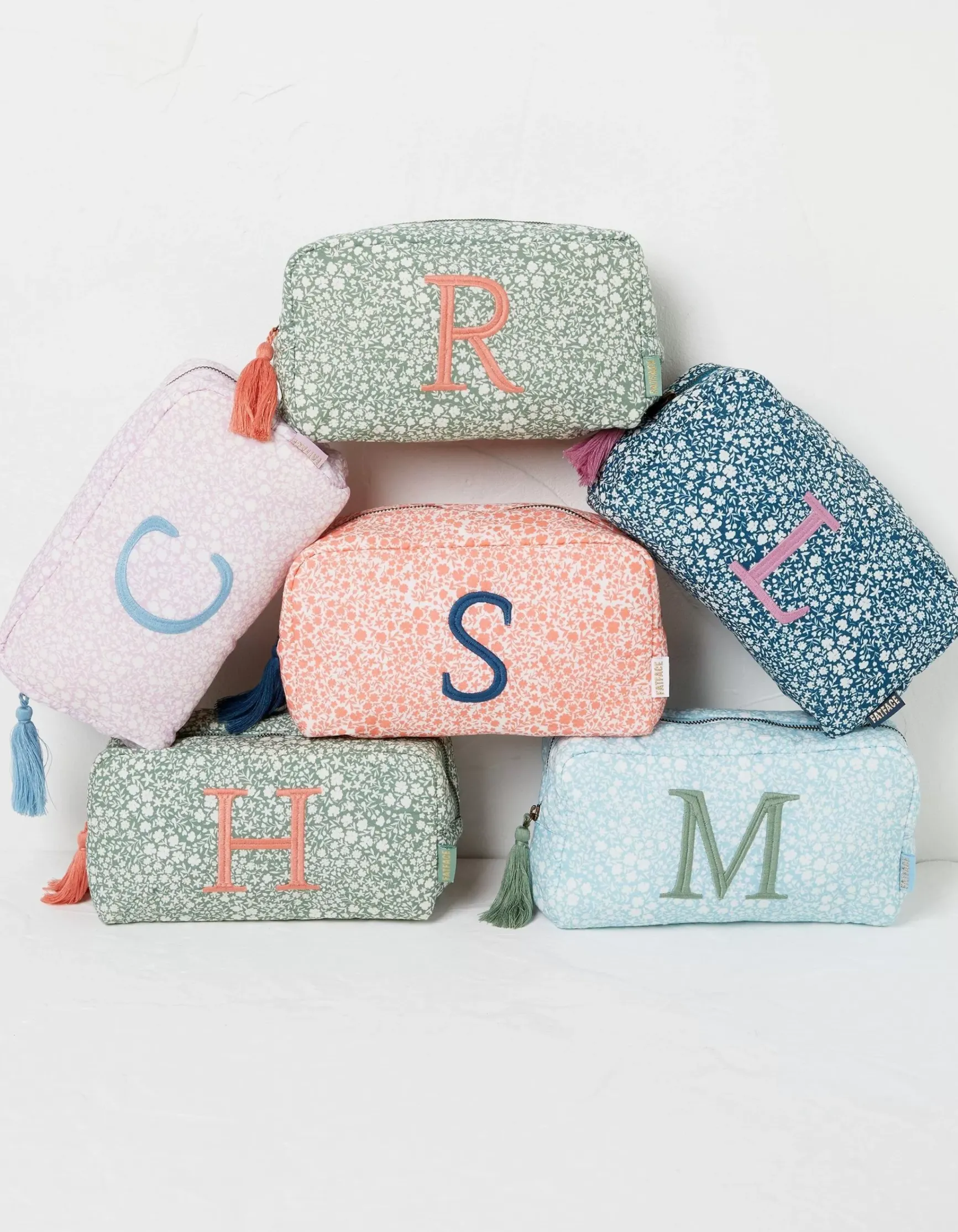 FatFace Alphabet Make Up Bag A-L|Women View All