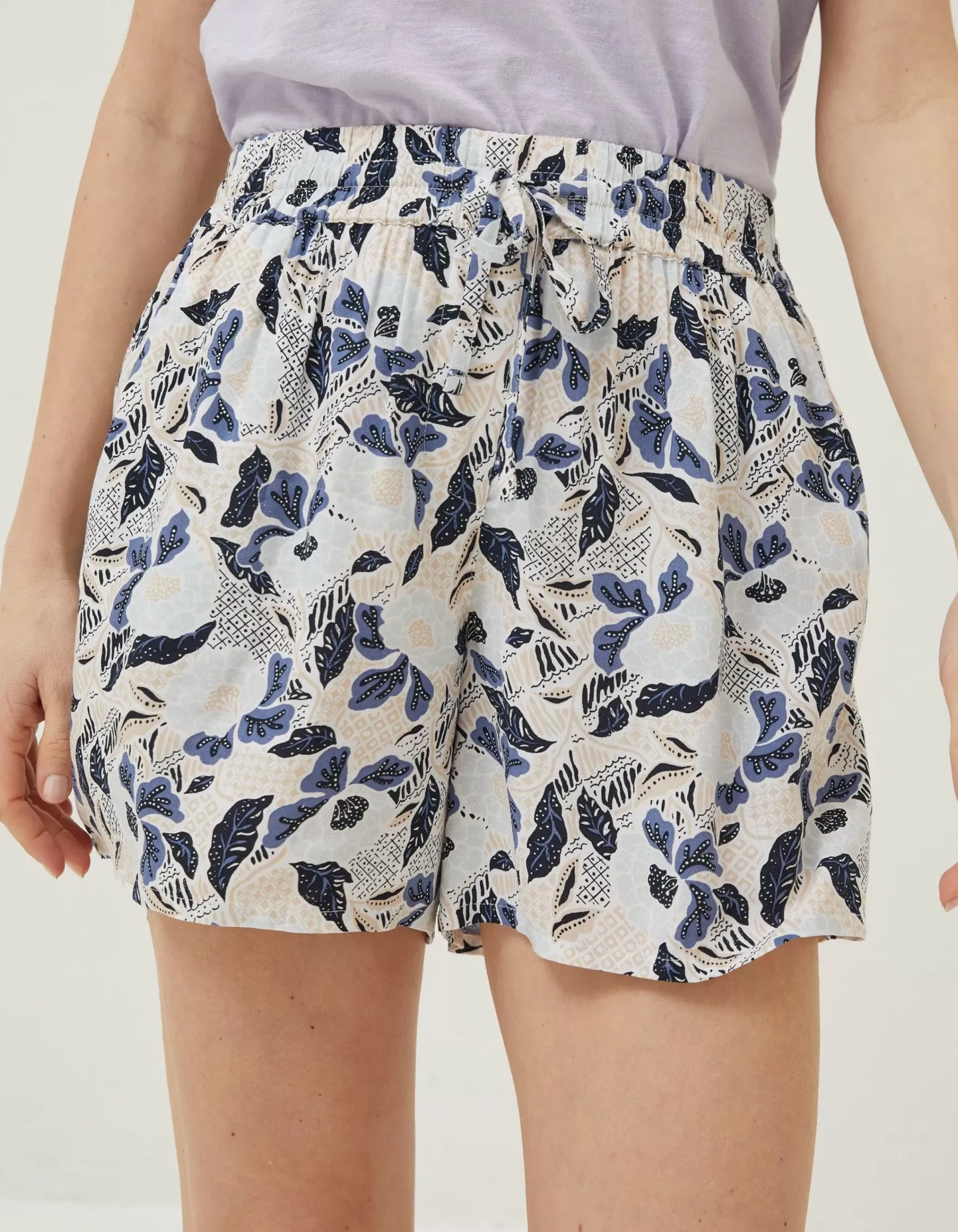 FatFace Batik Flower Flippy Shorts|Women Shorts
