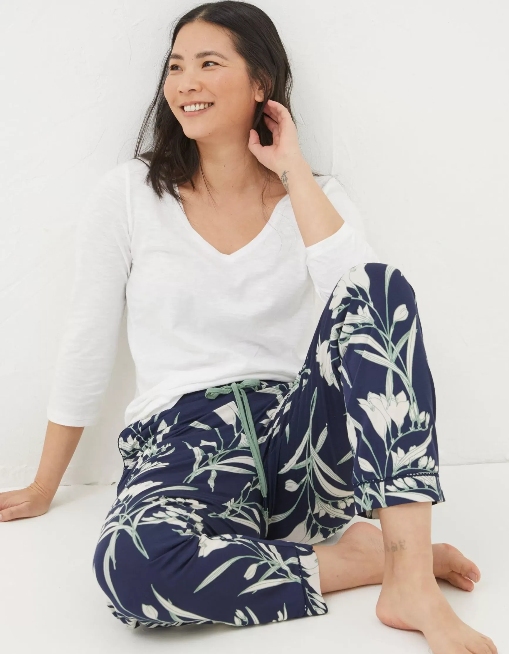 FatFace Eva Spring Blooms Jersey Pyjama Bottoms|Women View All