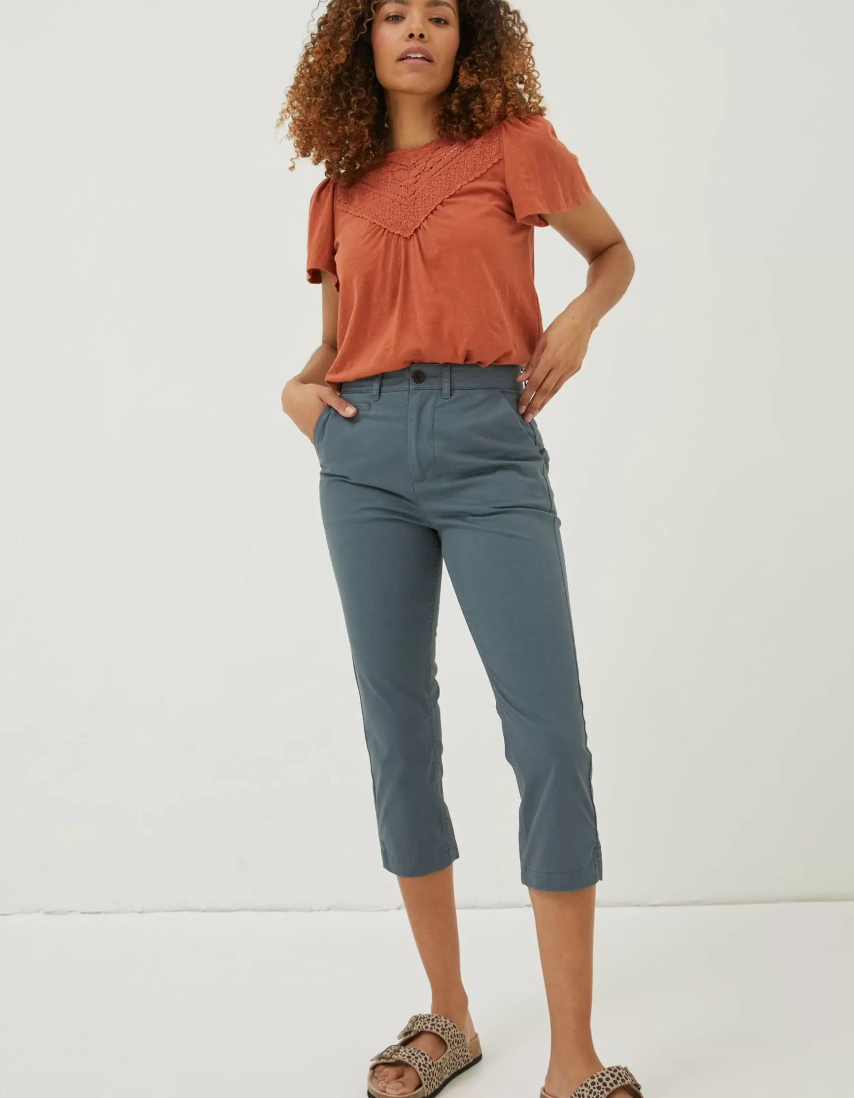 FatFace Farnham Cropped Chinos|Women Trousers & Leggings